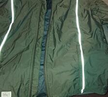 Продам ветровку с капюшоном. Турция