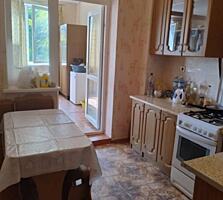 Предлагается к продаже просторная двухкомнатная квартира с высокими ..