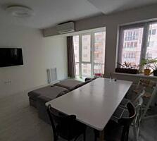 Продается просторная светлая 2-комнатная квартира с кухней-студией в .