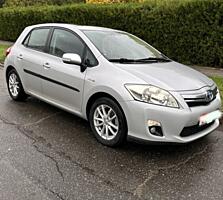 Продам Toyota Auris 2011г. гибрид, пробег 141000. ЦЕНА ДОГОВОРНАЯ