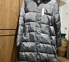 Продам женское зимнее пальто с капюшоном серого цвета новое