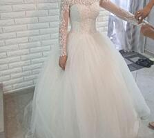 Продам свадебное платье (торг уместен)