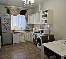 Продам 2-к квартиру (56м2) с ремонтом на пр. Яворницкого / центр