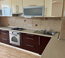 3-комнатная квартира в кирпичном доме, Таврия(Вузовская)