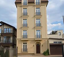 Предлагается к продаже дом на улице Тенистая. Общая площадь 700 кв.м, 