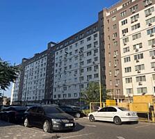 Продается однокомнатная квартира в новом доме в самом центре города. .