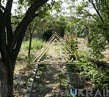 Продам дом. Угловой участок.