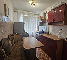 Продаю 2-кім. квартиру, пр. Миру