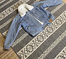 Утепленная джинсовая куртка!!! 300руб.