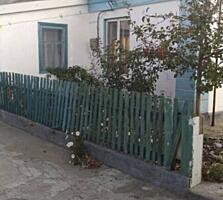 В продаже 1-но этажный дом в селе Дачное. Дом расположен на 11 сотках 