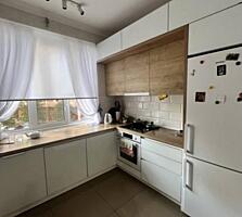 Продаётся просторная 3-комнатная квартира с ремонтом на проспекте ...