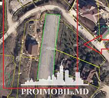 Spre vânzare se oferă teren pe suprafața căruia se află o vilă, ...