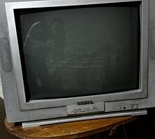 Телевизор б/у отлично работает