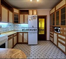 Продаж 3 кімнатної квартири по вул. Ревуцького 7. Поверх: 3 з 15. ...