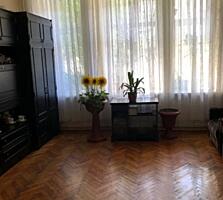 32593. Продам 2-х комнатную квартиру на Средней. ...