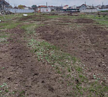 Продается участок на границе с Нерубайское.