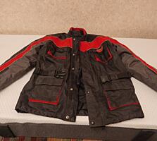 Продается мотокуртка, привезена из Германии, цена 750 руб 