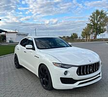 Maserati Levante, MD номе, полный привод, роскошный салон, мотор Ferrari