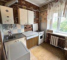 Продается двухкомнатная квартира на Красных Казармах.