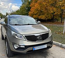 Продам машину KIA Sportage