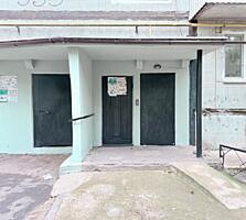 Продаётся 3-комнатная квартира под ремонт от собст-ка. Торг 