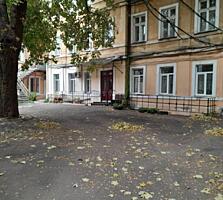 Предлагается к продаже двухкомнатная квартира в центре города Одесса .