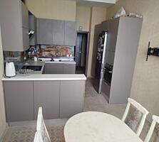 В продаже просторная трехкомнатная квартира в г. Черноморск. Квартира 