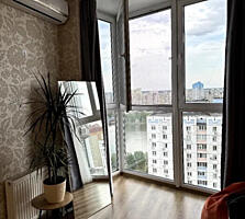 Продаётся однокомнатная квартира. Дарницкий район, улица Драгоманова, 