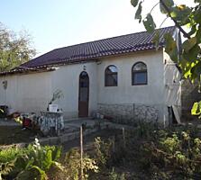 Urgent!!! 27.000 euro p-ru casa capitala cu incalzire autonoma, beci..