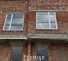 Продам таунхаус в Киевском районе в близи моря. Удачное расположение .