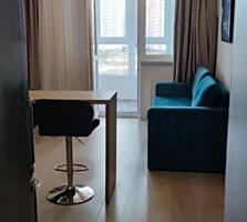 Продается новая 1-комнатная квартира-студия с ремонтом, мебелью и ...