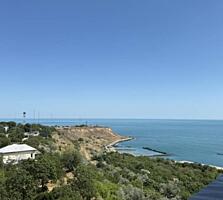 Просторная квартира с террасой и видом на море в жилом комплексе ...