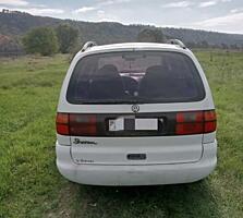 Срочно продаю Шаран 2.0 бензин, 1997. Цена обсуждается.