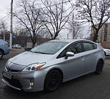 Продаю Toyota Prius