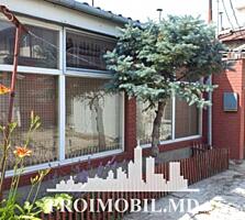 Vă propunem spre vânzare aceast apartament la sol în Centru, str. ...