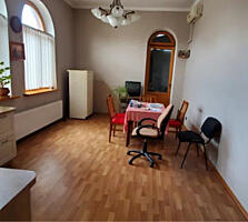 Продам большой и добротный дом в пригороде Одессы