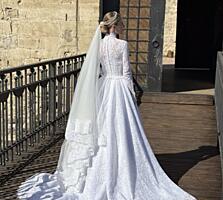 Продам кружевное свадебное платье