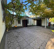 Дом с большим участком и видом на монастырь, село Кицканы