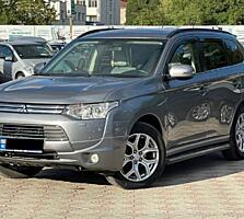 СРОЧНО!!! Mitsubishi Outlander 2014г Plug-in Hybrid.