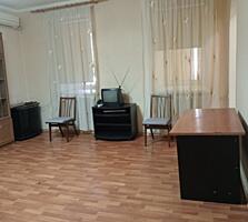 Продам 1-комнатную квартиру р-н Михайловского сквера