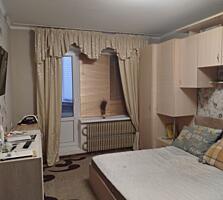 Продается 4-ком. квартира + кабинет.