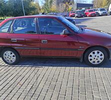 Продам Опель Астра в роднои краске