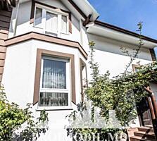 Vă propunem spre vânzare această casăîn2nivele,amplasată însect. ...