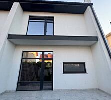 Предлагается к продаже таун-хаус в Фонтанке. Общая площадь 124 кв.м, .