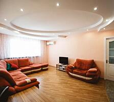 32829. Продам 4-кімнатну квартиру на Черемушках, ...