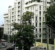 Продам 1- ком. ЖК Шах-Наме. Центр. Военный спуск. 66 кв. м