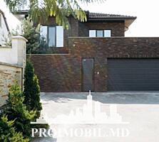 ​ Vă propunem spre vânzare această casă în 2 nivele, sect. Botanica, .