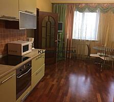 Продаєтьсястильна студія з двома кімнатами на Ахматової Анни ул. в ...