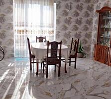 Предлагается к продаже дом в Фонтанке на одной из центральных улиц ...