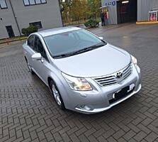Продам Тойоту Авенсис